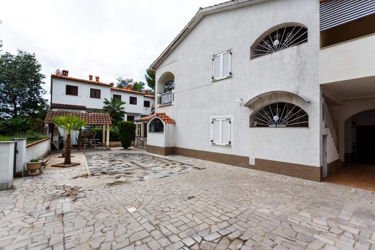 Apartmani Mili مالينسكا المظهر الخارجي الصورة