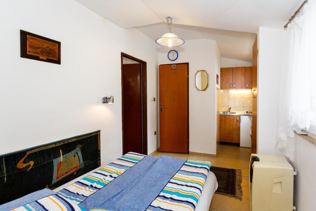 Apartmani Mili مالينسكا المظهر الخارجي الصورة