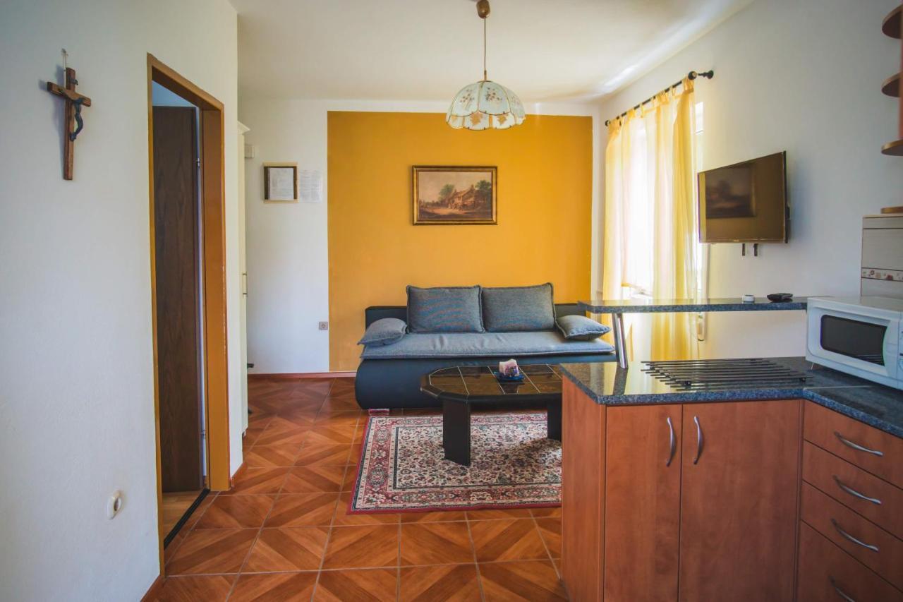 Apartmani Mili مالينسكا المظهر الخارجي الصورة